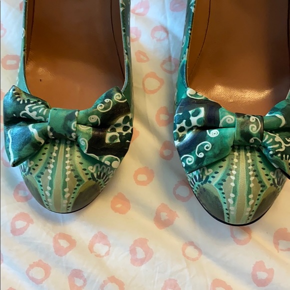 RED Valentino Green patterned heels. NWOT - Picture 8 of 11
